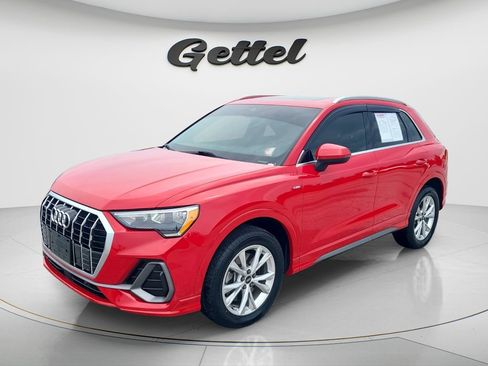 Used 2022 Audi Q3 2.0T Premium w/ Convenience Package AWD/4WD image 1