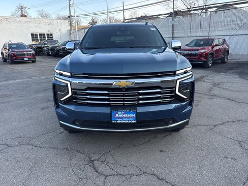 Used 2025 Chevrolet Suburban Premier w/ Sun And Tow Package image 2