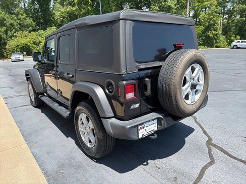 Used 2022 Jeep Wrangler Unlimited Sport AWD/4WD image 13