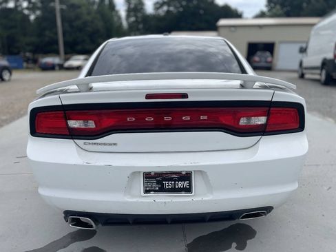 Used 2014 Dodge Charger SXT w/ Blacktop Package RWD image 4