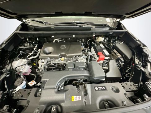 Used 2025 Toyota RAV4 XLE AWD/4WD image 34