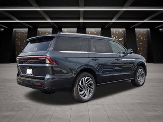 New 2026 Lincoln Navigator Reserve AWD/4WD video 2