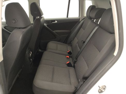 Used 2015 Volkswagen Tiguan SE AWD/4WD image 18