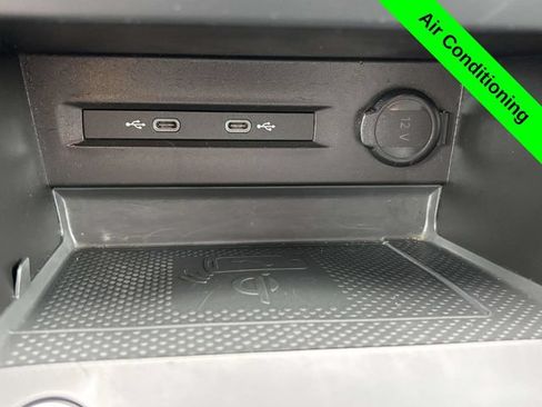 Used 2022 Volkswagen Taos SE AWD/4WD image 21