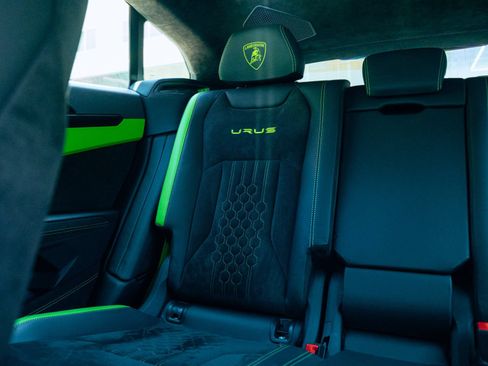 Used 2024 Lamborghini Urus S AWD/4WD image 13