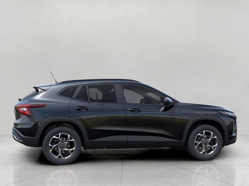 New 2026 Chevrolet Trax LT w/ Driver Confidence Package image 5