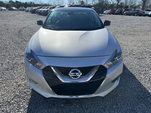 Used 2016 Nissan Maxima Platinum image 2