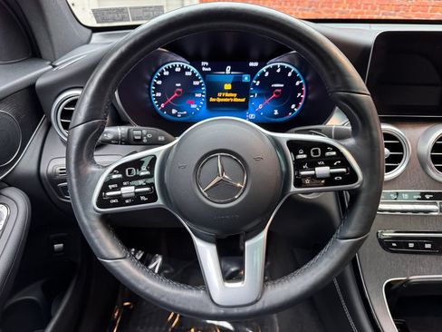 Used 2021 Mercedes-Benz GLC 300 4MATIC image 12
