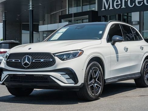 Certified 2025 Mercedes-Benz GLC 300 4MATIC w/ AMG Line image 3