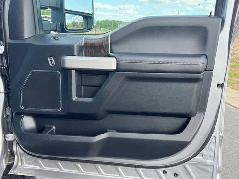 Used 2020 Ford F350 Lariat w/ Lariat Ultimate Package AWD/4WD image 21