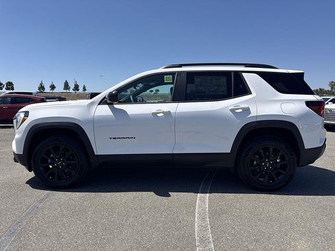 New 2026 GMC Terrain Elevation w/ Black Edition FWD image 5