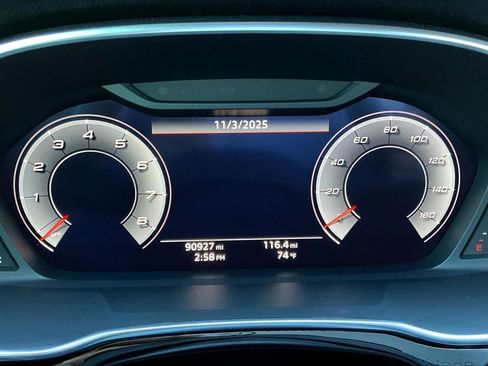 Used 2019 Audi Q3 2.0T Premium Plus image 24