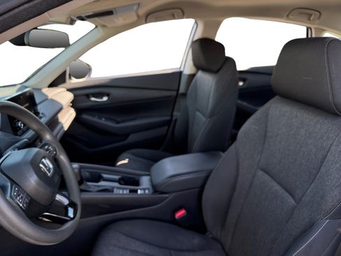 Used 2025 Honda Accord LX image 9