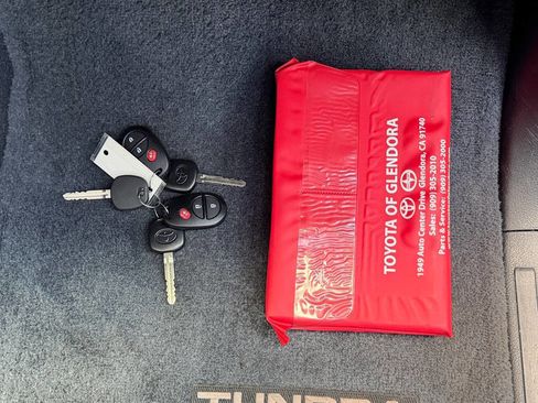 Used 2012 Toyota Tundra Limited w/ Platinum Pkg image 74