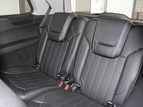 Used 2014 Mercedes-Benz GL 450 4MATIC image 18