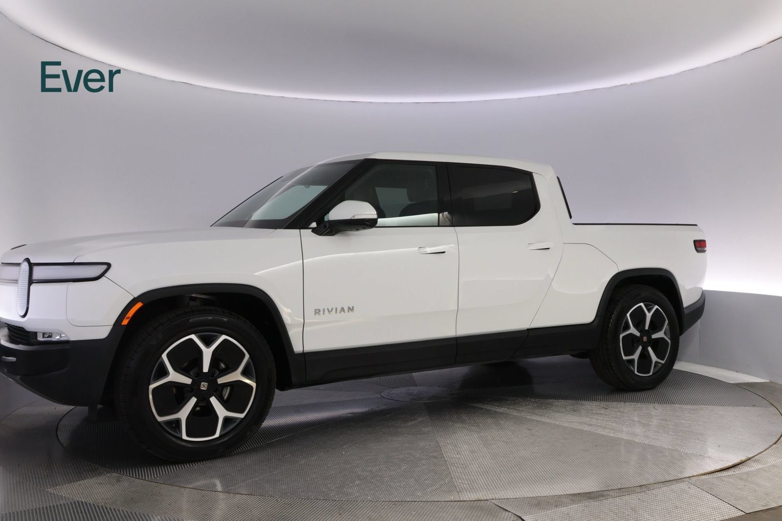 Used 2023 Rivian R1T Adventure Dual AWD/4WD image 18