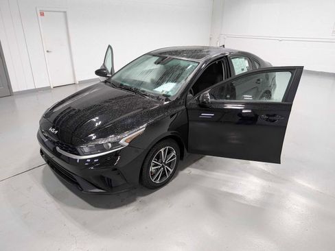 Certified 2023 Kia Forte LXS image 16