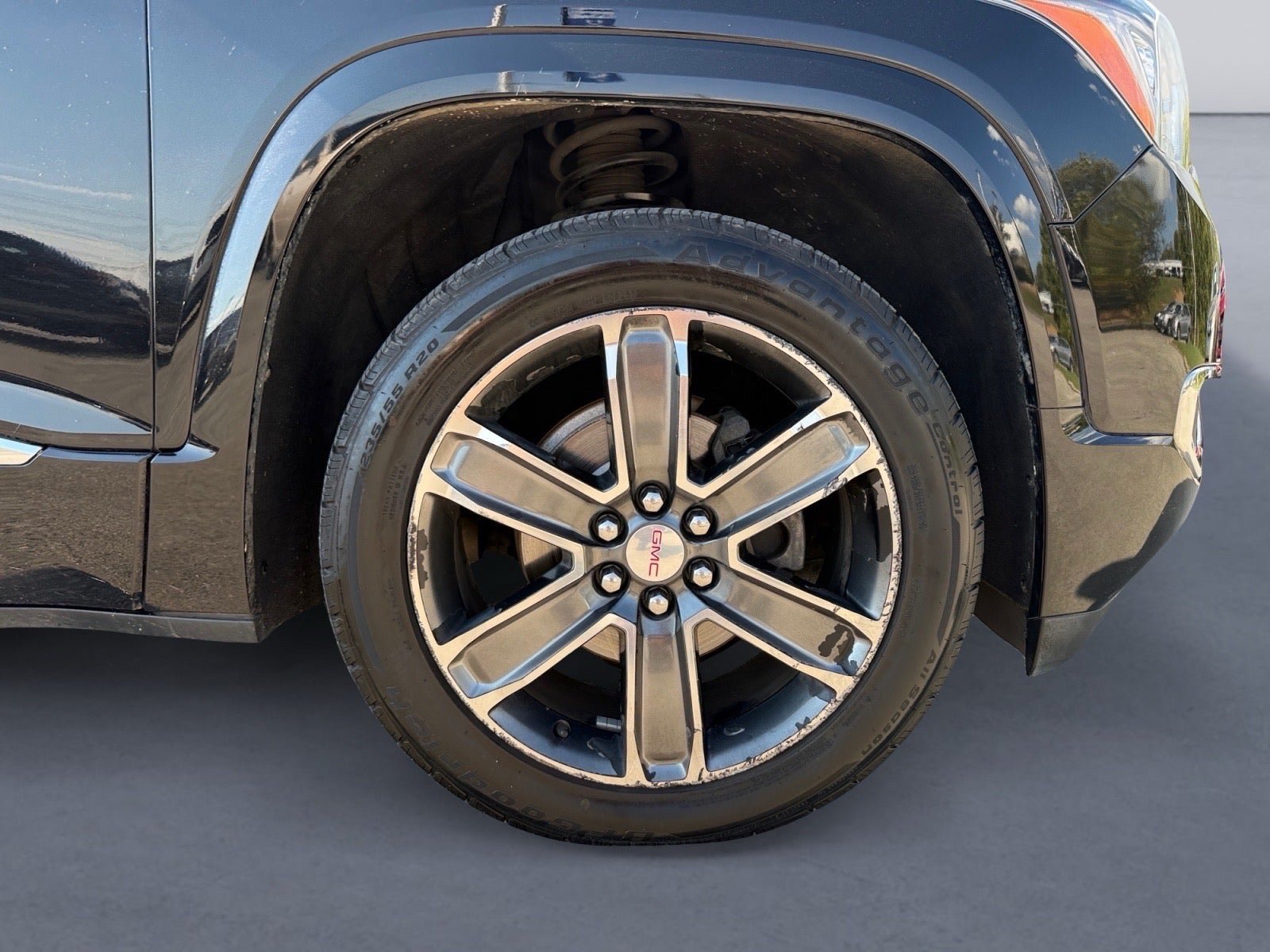 Used 2017 GMC Acadia Denali w/ Technology Package AWD/4WD image 9