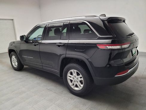 Used 2024 Jeep Grand Cherokee Laredo RWD image 3