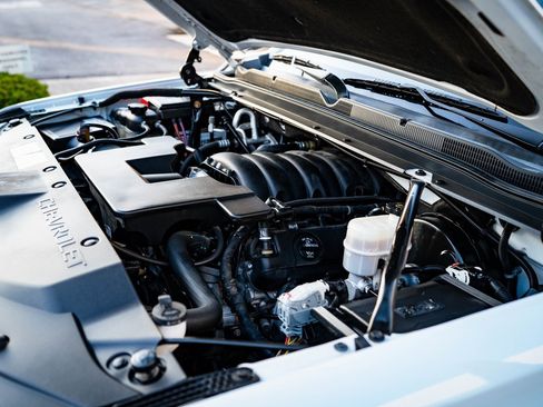 Used 2019 Chevrolet Suburban LT image 38