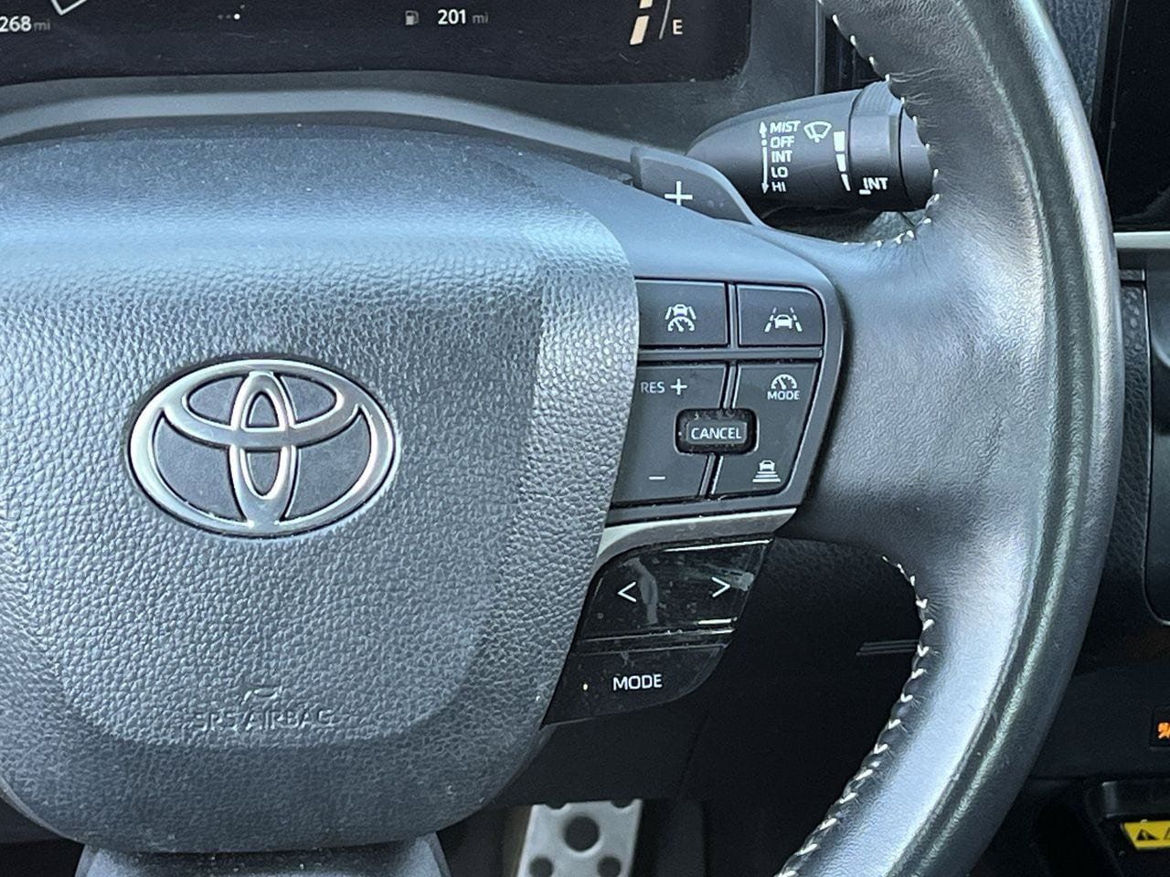 Used 2025 Toyota Camry SE FWD image 14