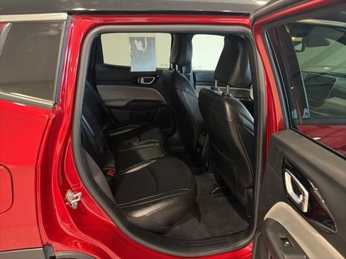 Used 2025 Jeep Compass Limited AWD/4WD image 17