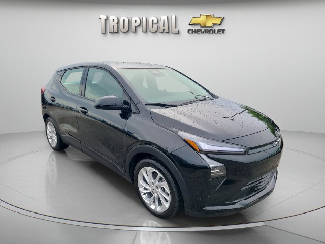 New 2027 Chevrolet Bolt LT FWD image 7