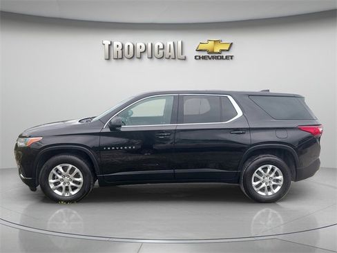 Used 2021 Chevrolet Traverse LS image 4