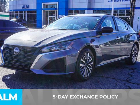 Used 2025 Nissan Altima 2.5 SV image 5