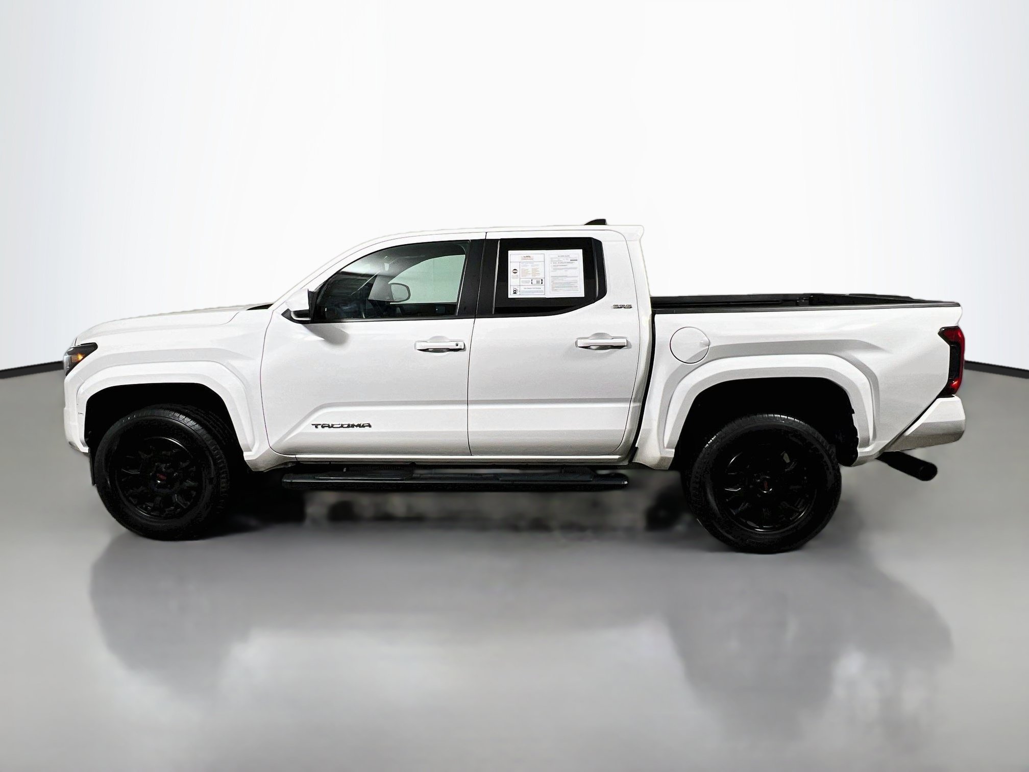 Used 2024 Toyota Tacoma SR5 RWD image 9