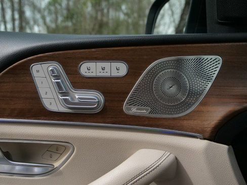 Used 2022 Mercedes-Benz GLS 450 4MATIC image 19