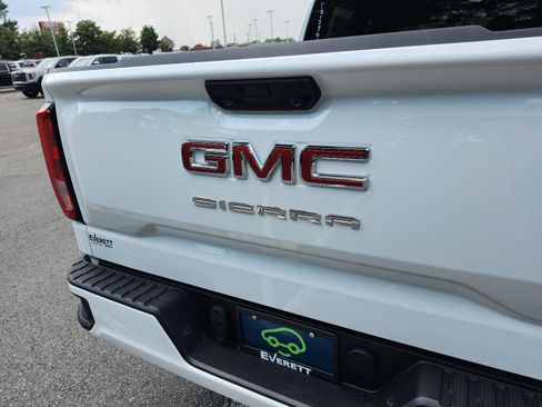 Certified 2026 GMC Sierra 1500 Pro w/ Graphite Edition AWD/4WD image 4