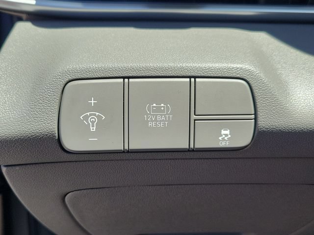Certified 2025 Hyundai Elantra SEL FWD image 19