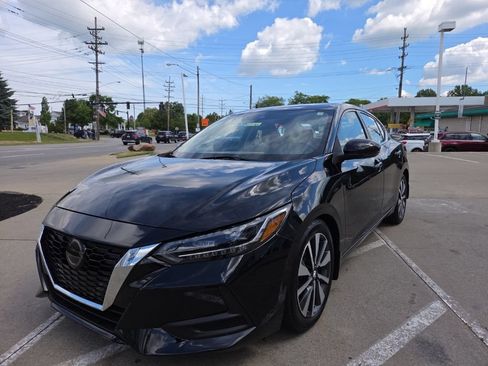 Used 2020 Nissan Sentra SV w/ SV Premium Package FWD image 5