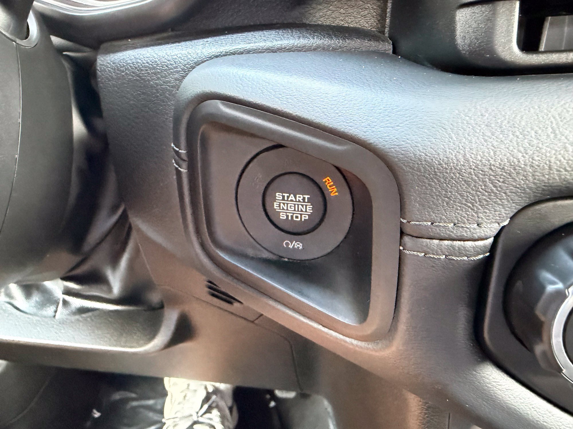Used 2026 Jeep Gladiator Mojave AWD/4WD image 20
