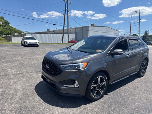 Used 2019 Ford Edge ST w/ Equipment Group 401A AWD/4WD image 4