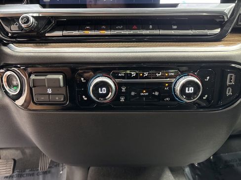 Used 2025 GMC Sierra 1500 Elevation AWD/4WD image 23