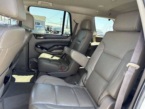 Used 2019 Chevrolet Tahoe LT w/ Luxury Package AWD/4WD image 19
