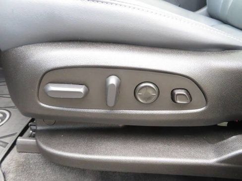 Used 2023 Buick Enclave Premium w/ Experience Buick Package image 18