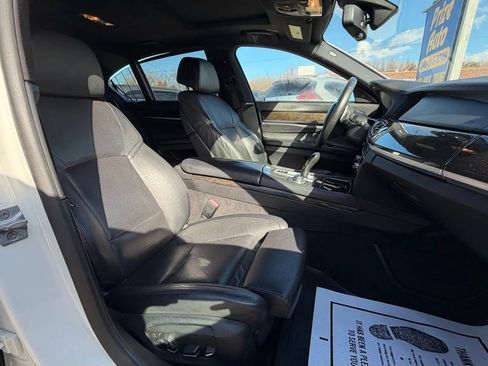 Used 2013 BMW 750i xDrive AWD/4WD image 12