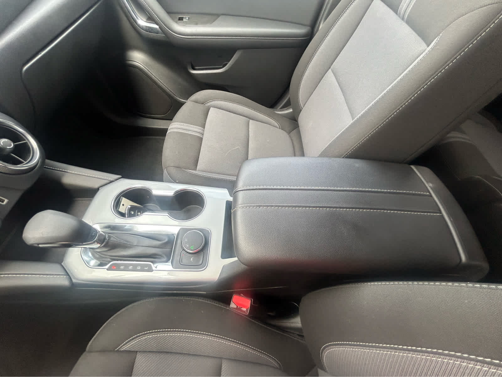 Used 2025 Chevrolet Blazer LT FWD image 36