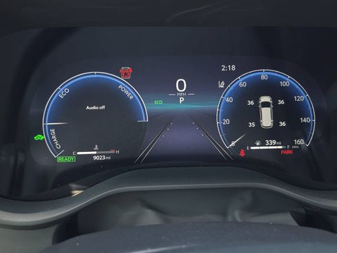 Used 2025 Toyota Sienna Platinum AWD/4WD image 16
