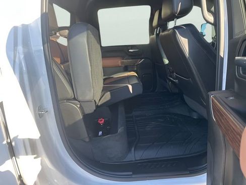 Used 2023 Chevrolet Silverado 2500 High Country image 25