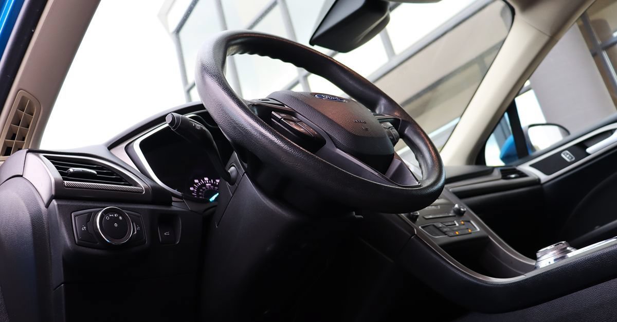 Used 2019 Ford Fusion SE FWD image 40