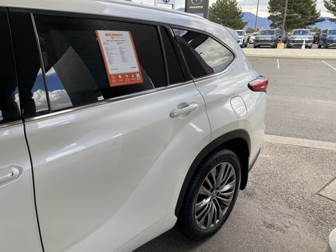 Used 2021 Toyota Highlander Platinum AWD/4WD image 63
