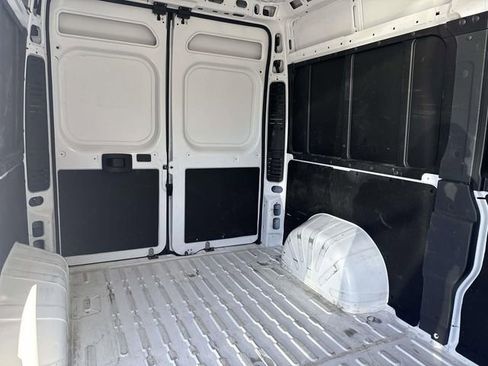 Used 2025 RAM ProMaster 2500 w/ Convenience Group FWD image 17