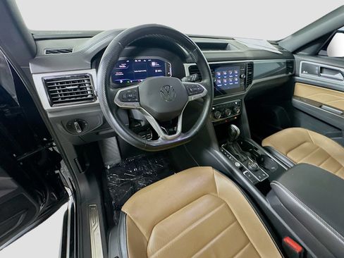 Used 2022 Volkswagen Atlas Cross Sport SEL Premium R-Line AWD/4WD image 7