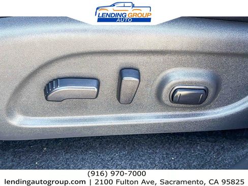 Used 2019 Nissan Pathfinder SL FWD image 20