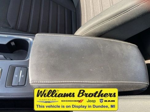 Used 2020 Ford Fusion SE image 17