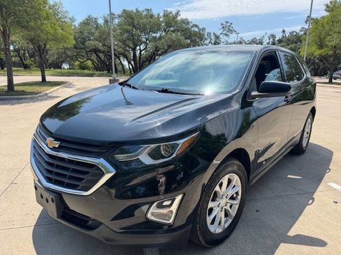 Used 2019 Chevrolet Equinox LT image 3